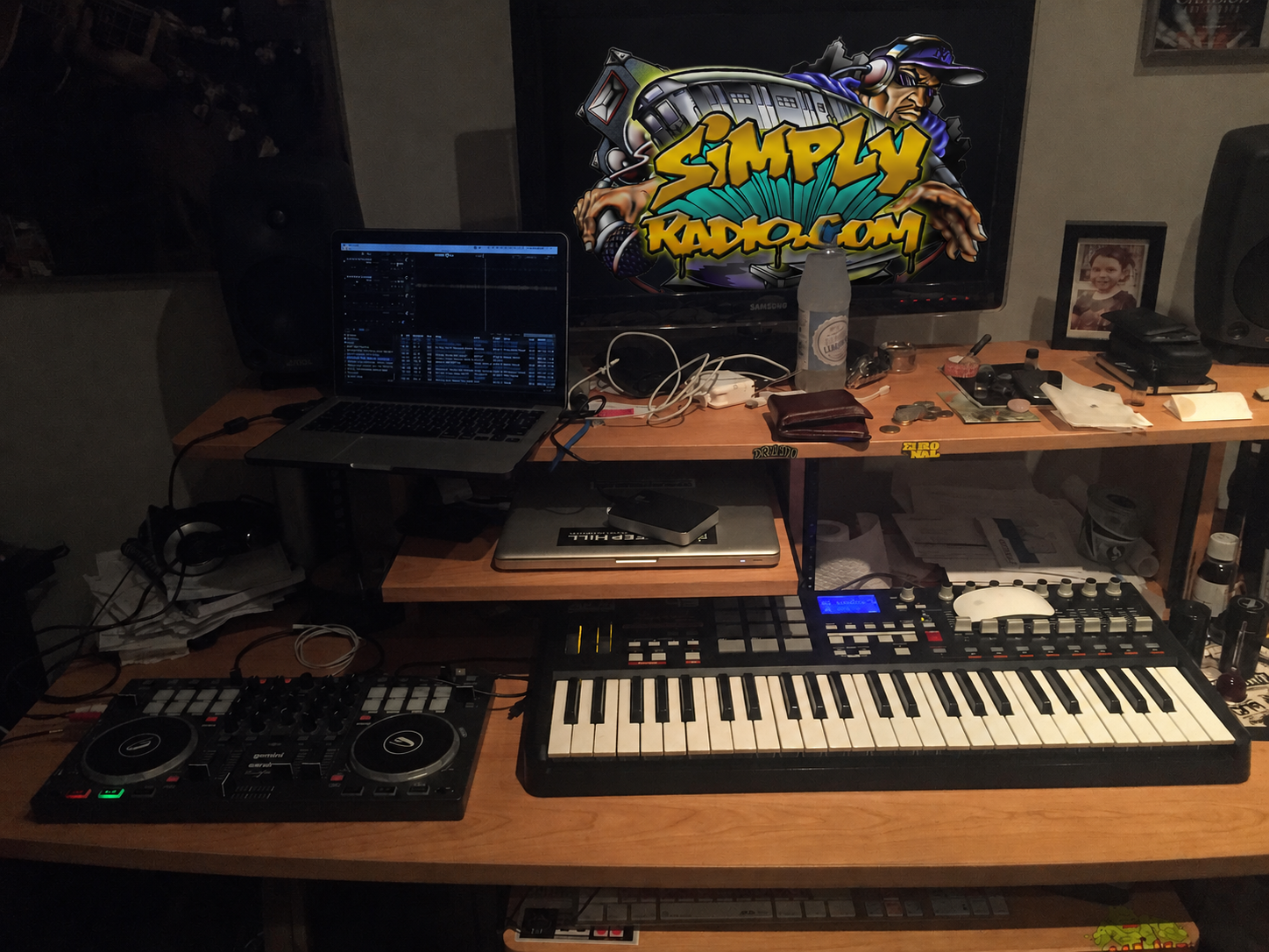 STUDIO WORKSTATION