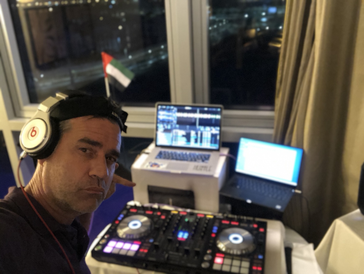 HOTEL ROOM PERFORMANCE